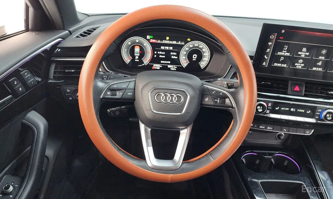 Фото 13 - Audi A4