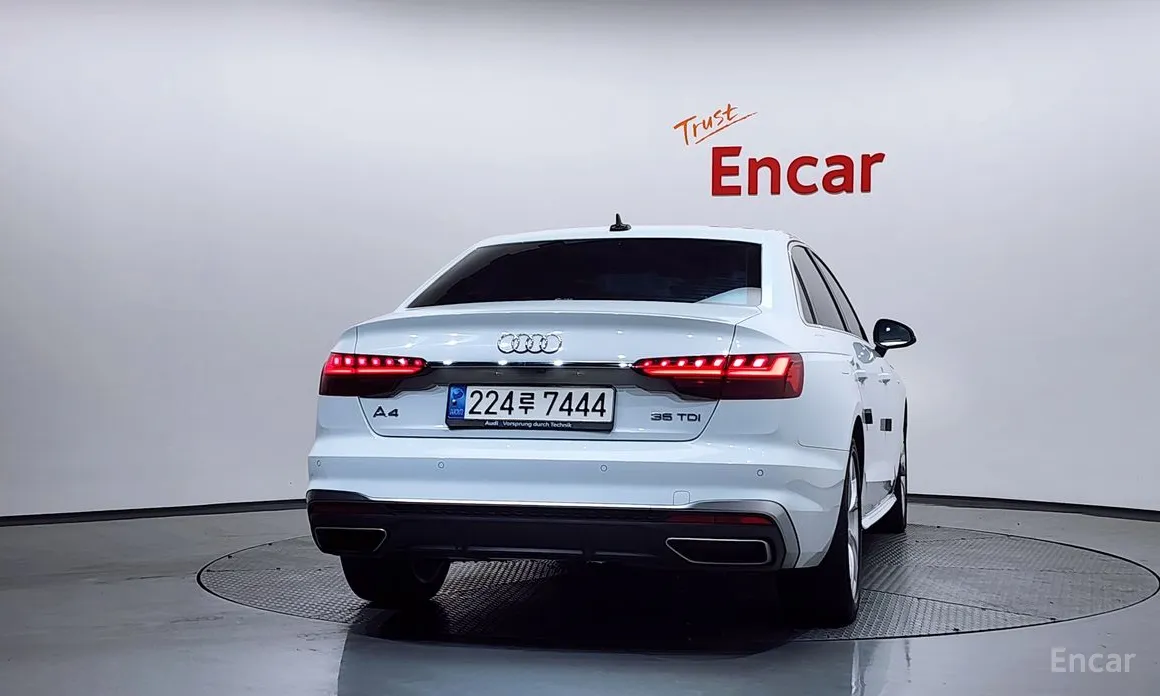 Фото 4 - Audi A4