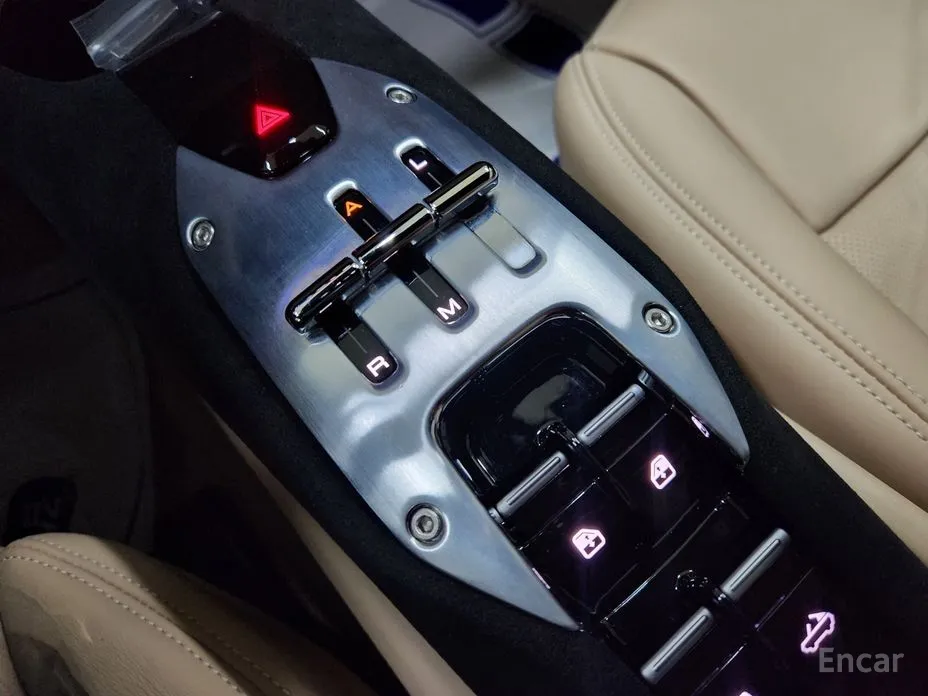 Фото 16 - Ferrari 296