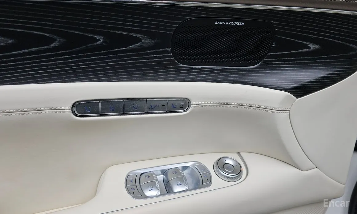 Фото 13 - Genesis G90