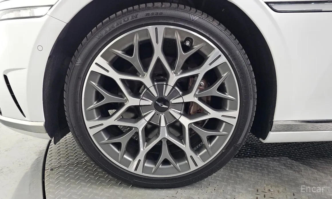 Фото 5 - Genesis G90