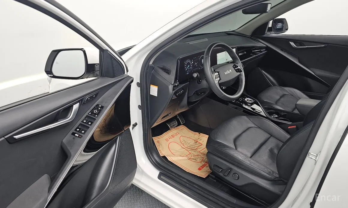 Фото 10 - Kia Niro