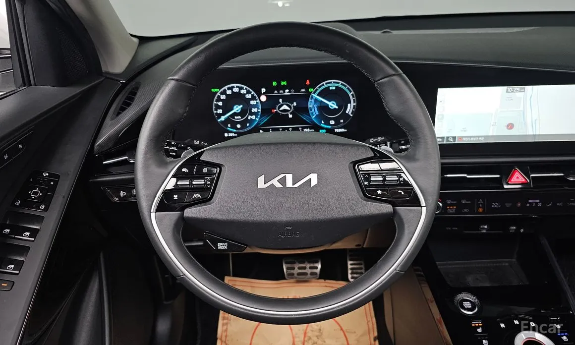 Фото 14 - Kia Niro