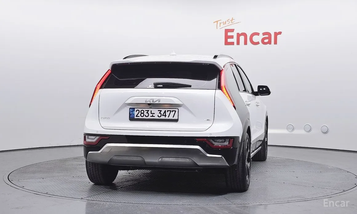 Фото 4 - Kia Niro