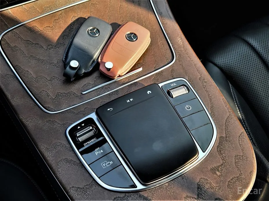 Фото 14 - Mercedes-Benz E-Class