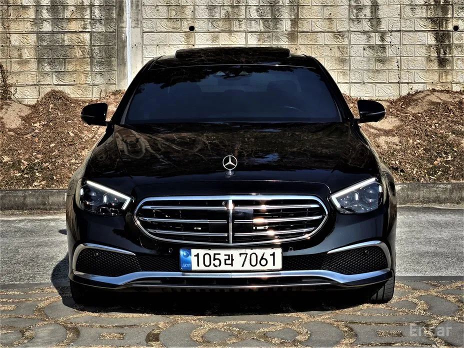 Фото 3 - Mercedes-Benz E-Class