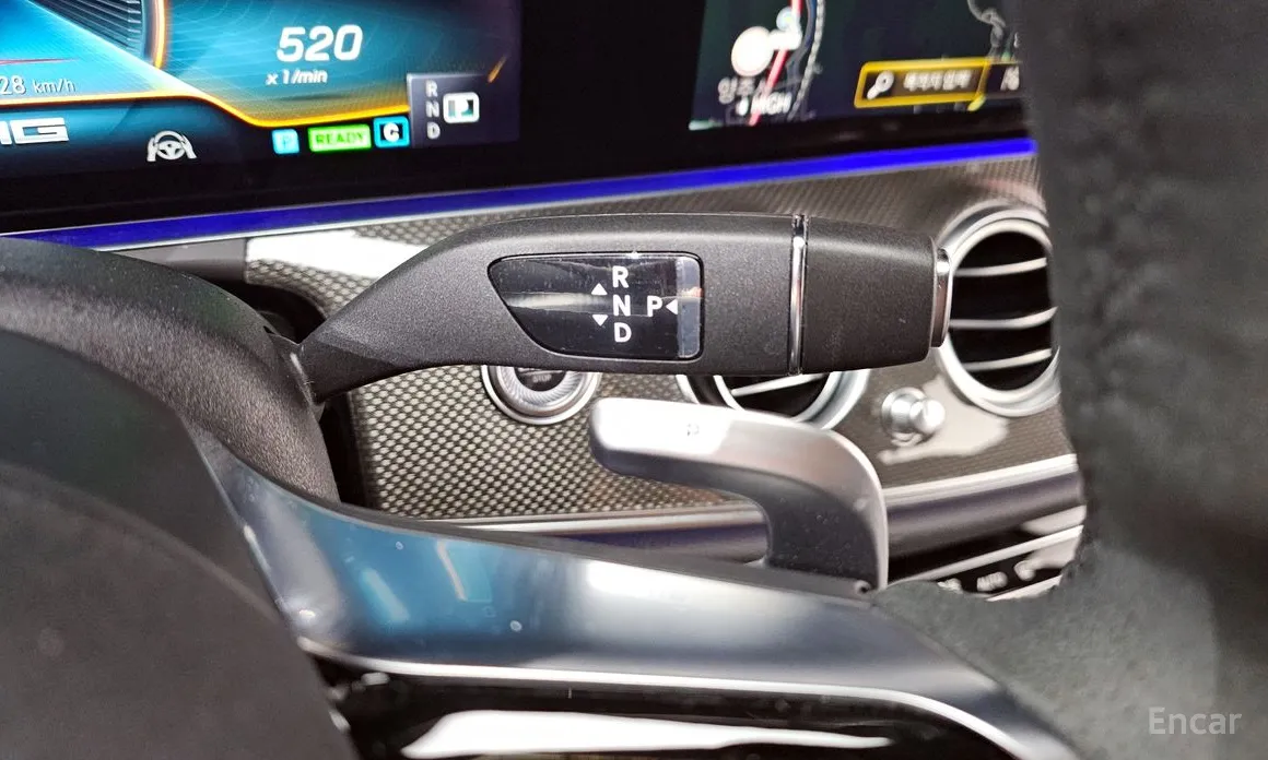 Фото 9 - Mercedes-Benz E-Class