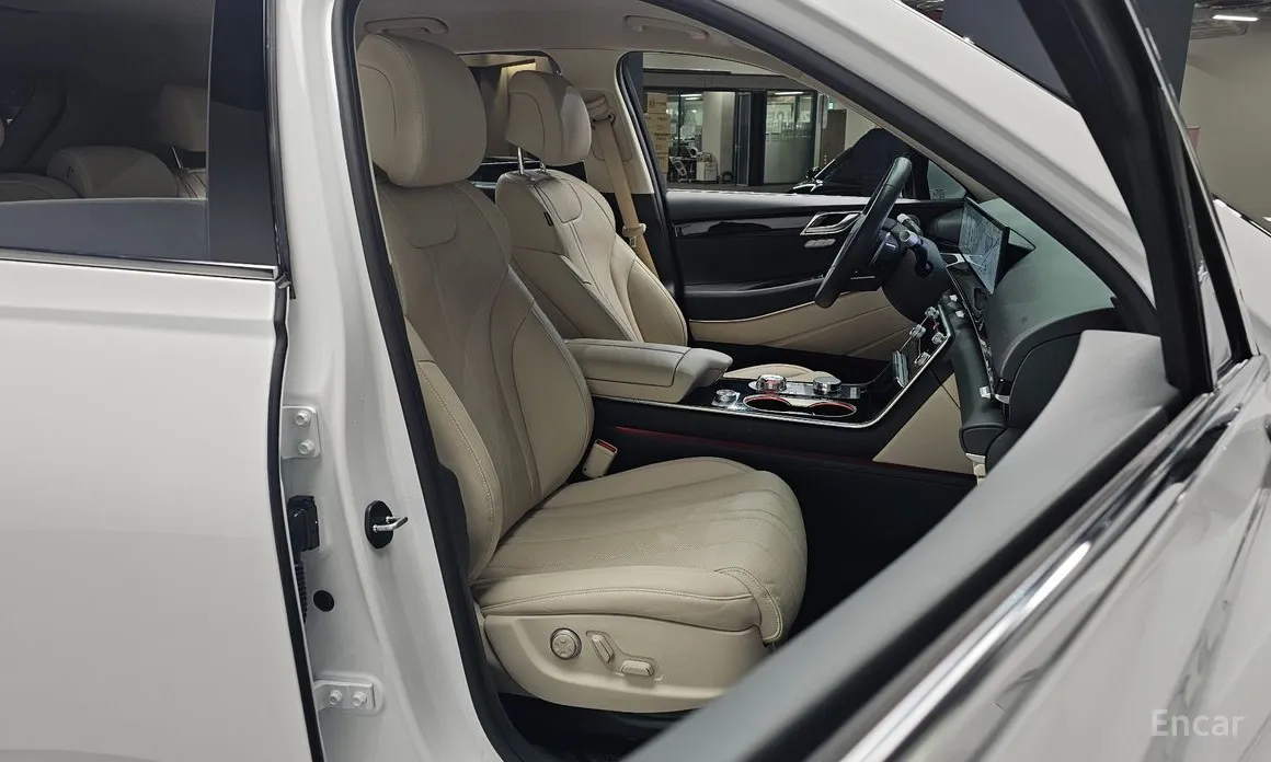 Фото 10 - Genesis GV80