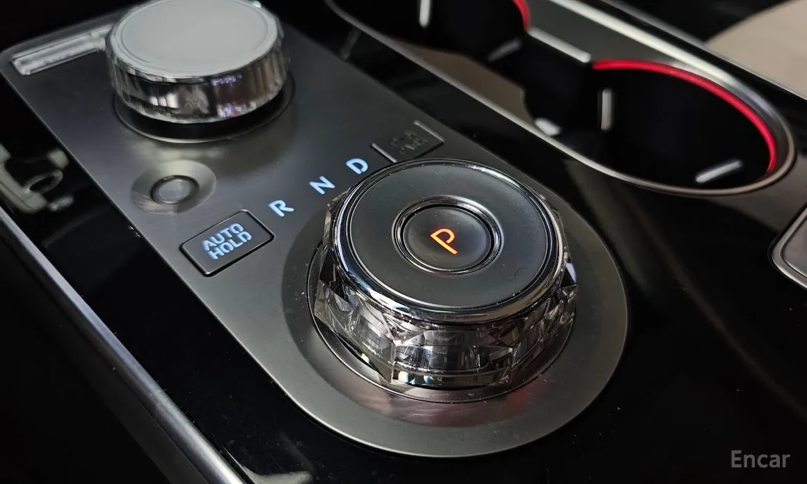 Фото 9 - Genesis GV80