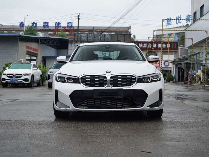 Фото 2 - BMW 3 Series