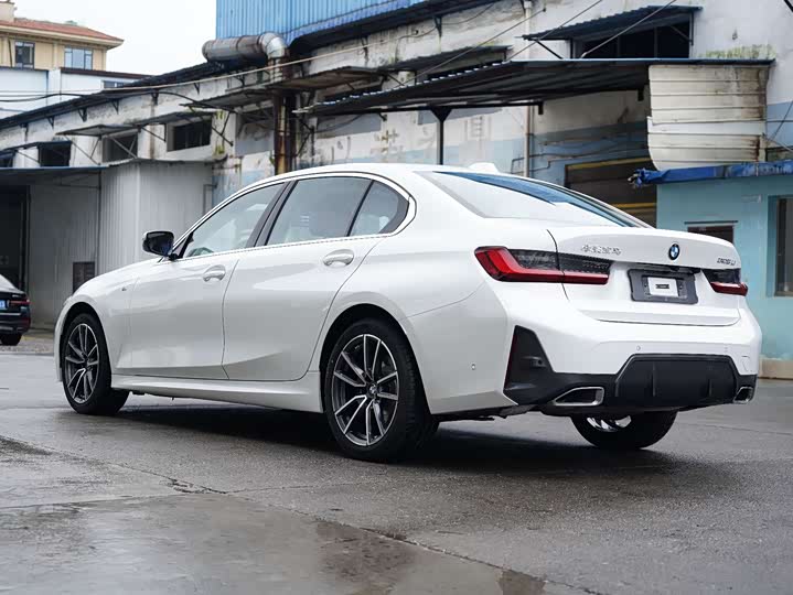 Фото 9 - BMW 3 Series