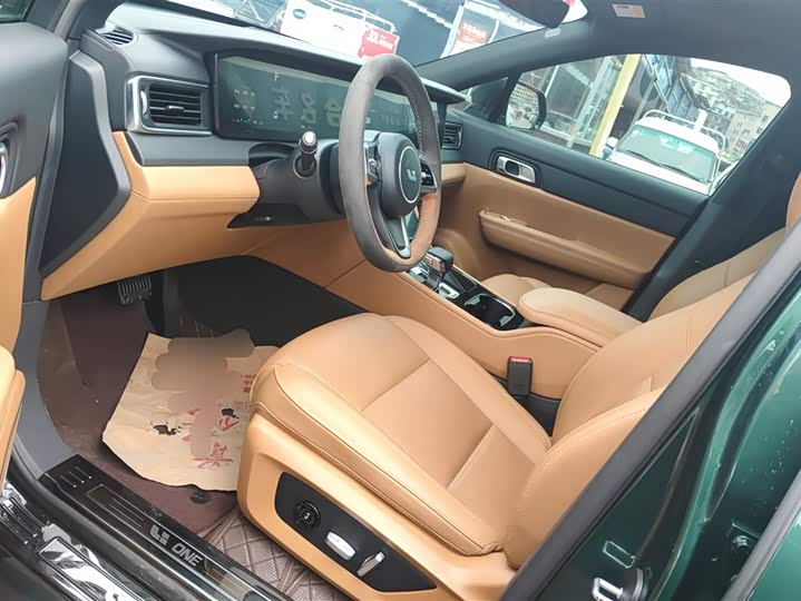 Фото 9 - LiXiang One