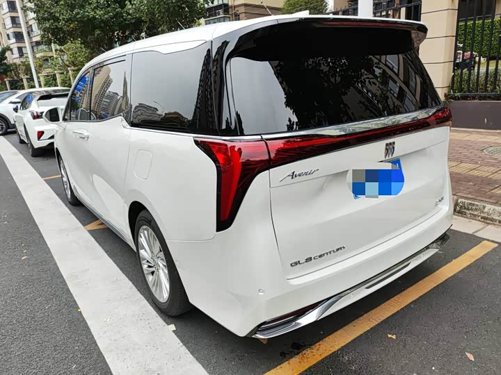 Photo 6 - Buick GL8 Century