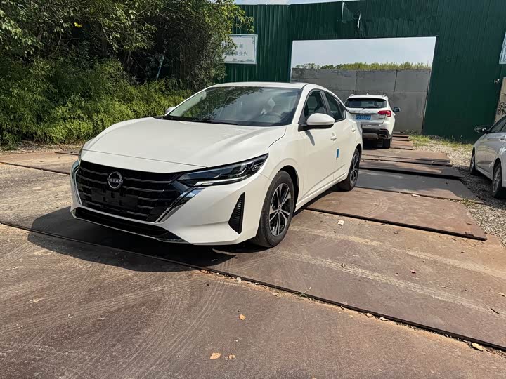 Фото 2 - Nissan Sylphy