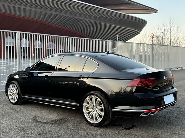 Фото 7 - Volkswagen Magotan