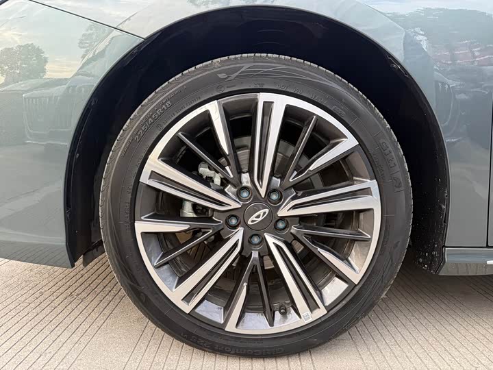 Фото 8 - Chery Arrizo 8 Pro