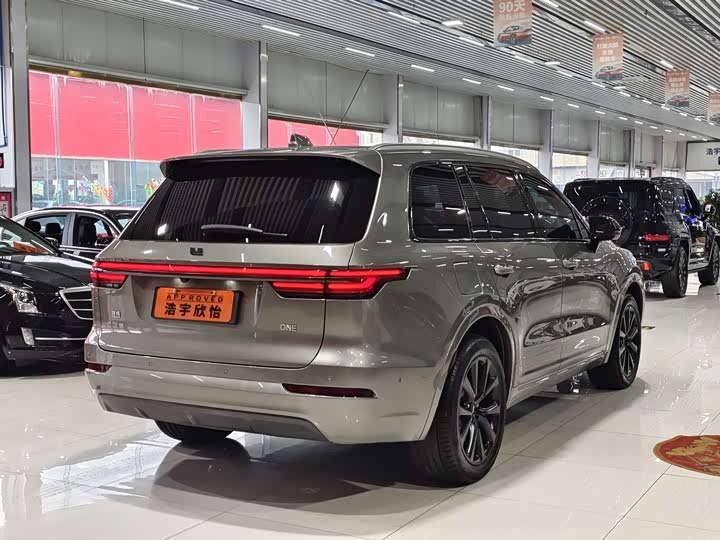 Фото 6 - LiXiang One