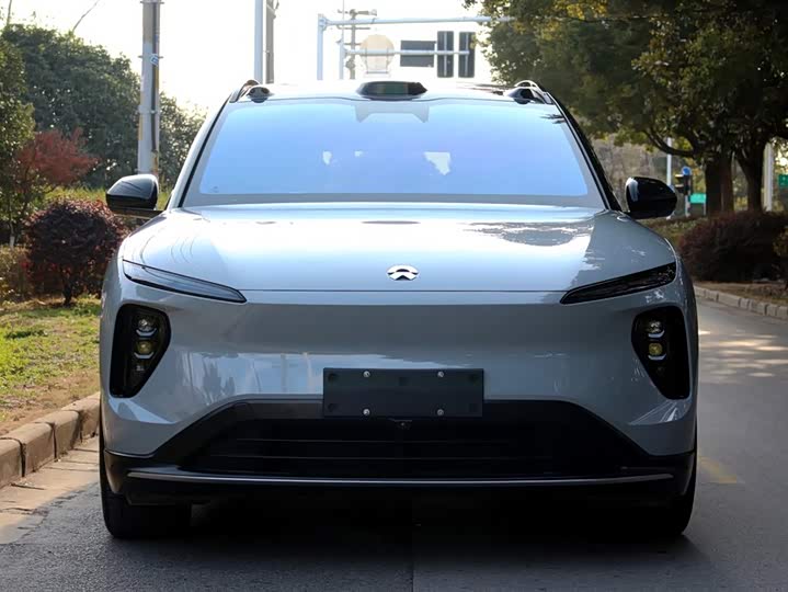 Фото 2 - Nio ES6