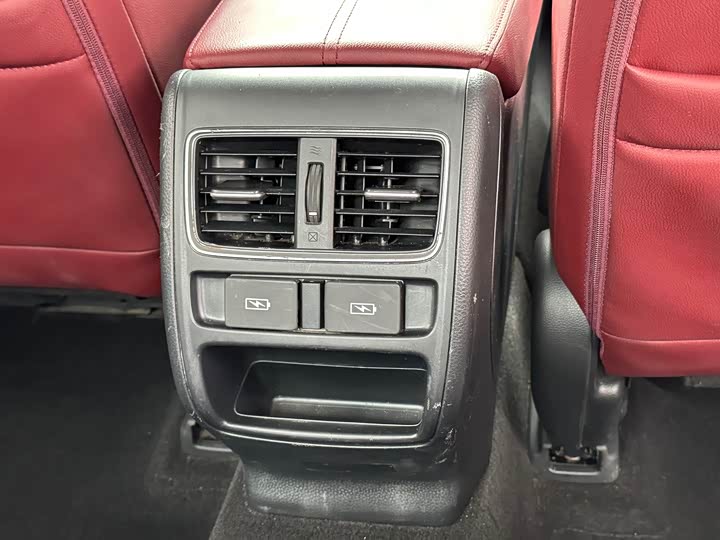 Фото 9 - Honda Accord