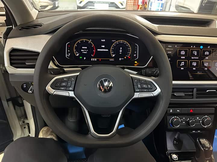 Фото 8 - Volkswagen Tacqua