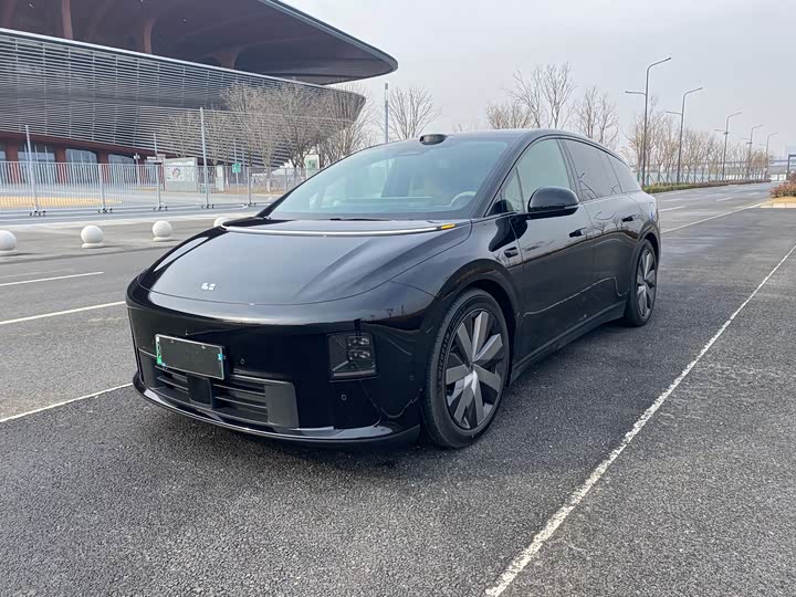 Фото 1 - LiXiang i6