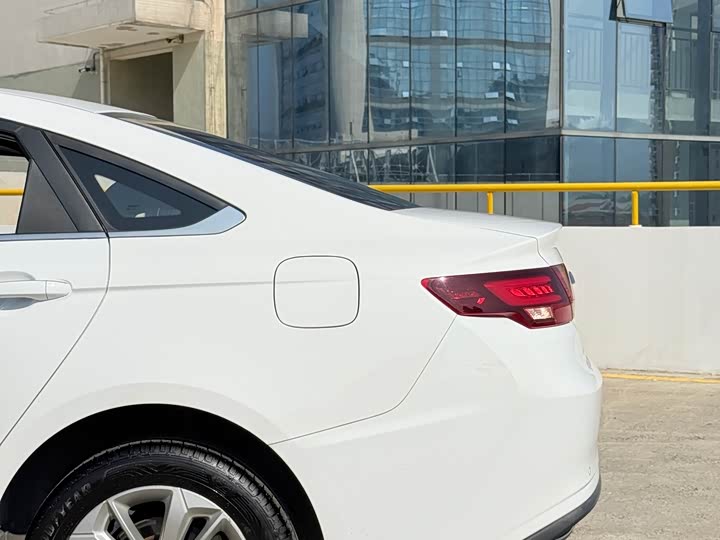 Фото 6 - Geely Emgrand GL