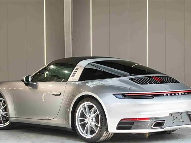 Фото 4 - Porsche 911