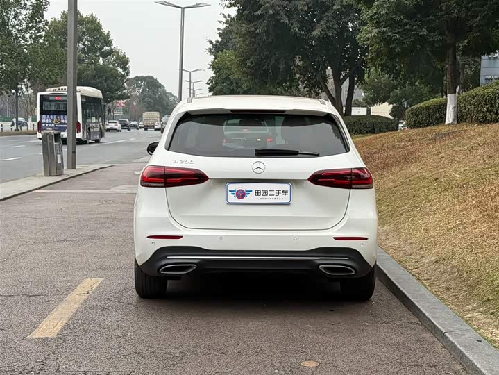 Photo 5 - Mercedes-Benz B-Class