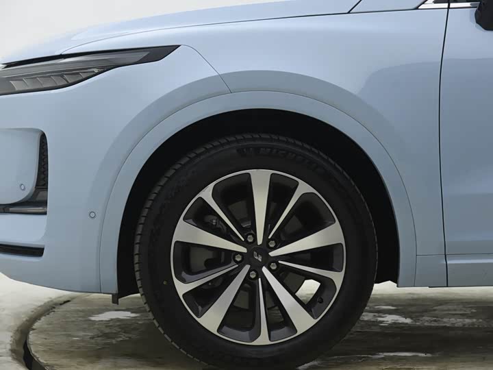 Фото 5 - LiXiang One