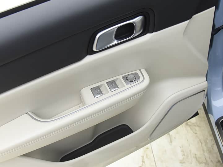 Фото 8 - LiXiang One