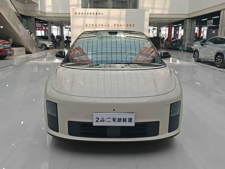 Фото 2 - LiXiang i6