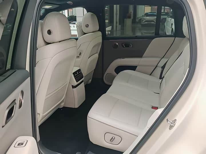 Фото 7 - LiXiang i6