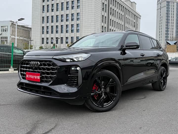 Фото 1 - Audi Q6