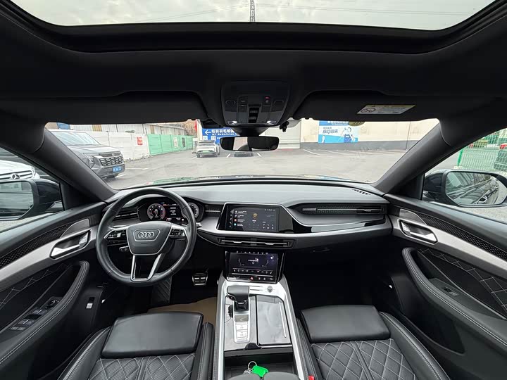 Фото 4 - Audi Q6