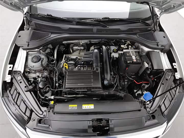 Фото 6 - Volkswagen Sagitar L