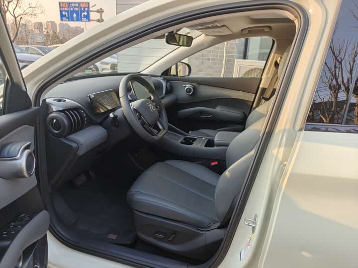 Фото 4 - BYD Yuan Plus