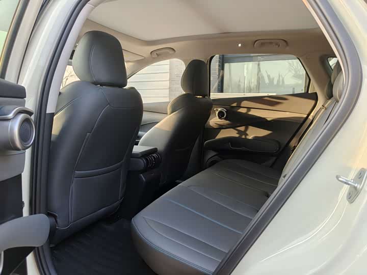 Фото 9 - BYD Yuan Plus