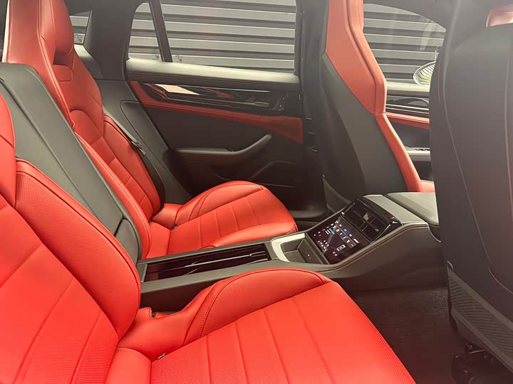 Фото 9 - Porsche Panamera