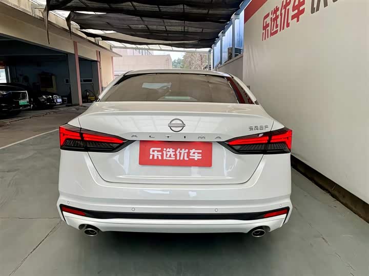 Фото 4 - Nissan Teana