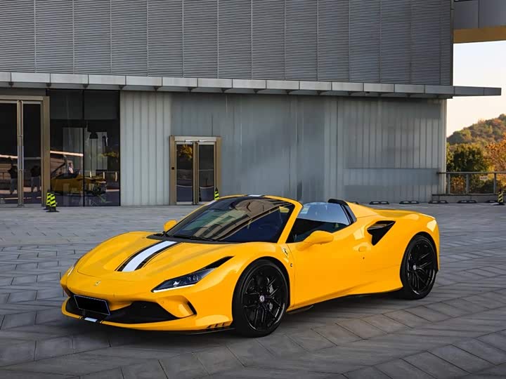 Фото 1 - Ferrari F8