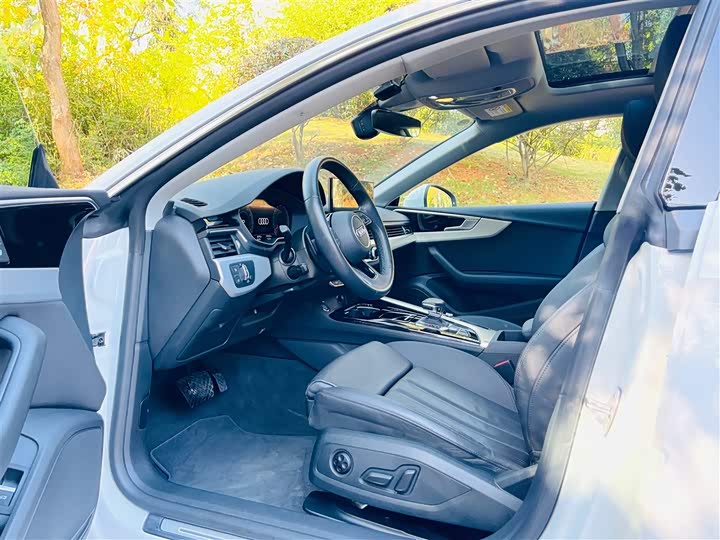 Фото 6 - Audi A5