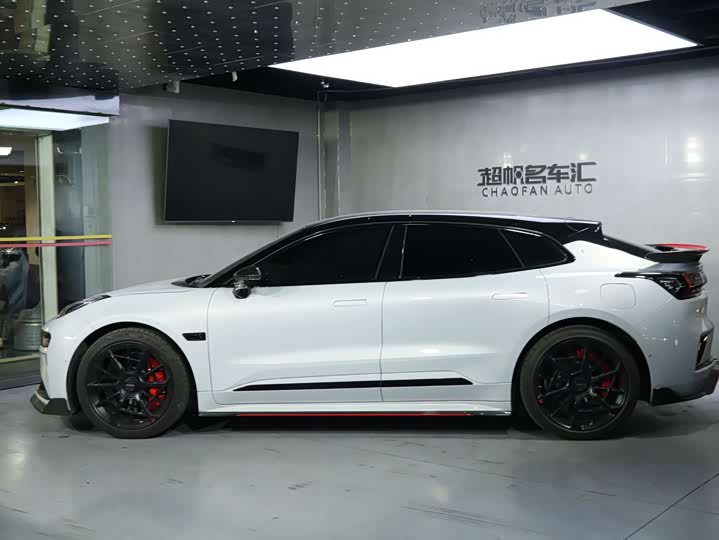 Фото 6 - Zeekr 001 FR