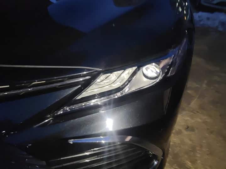 Фото 5 - Toyota Camry