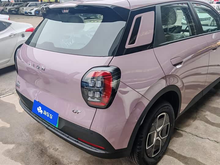 Фото 3 - GAC Aion UT