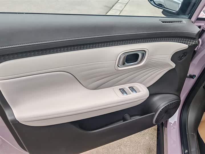 Фото 7 - GAC Aion UT