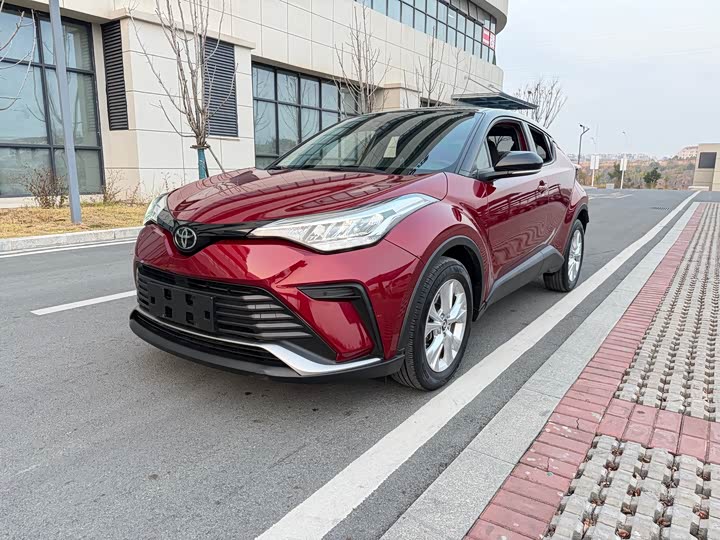 Фото 1 - Toyota Izoa