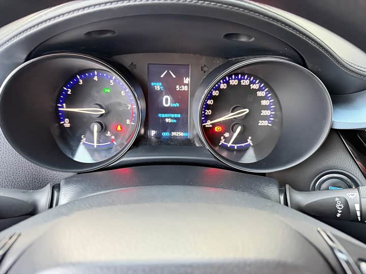 Фото 9 - Toyota Izoa