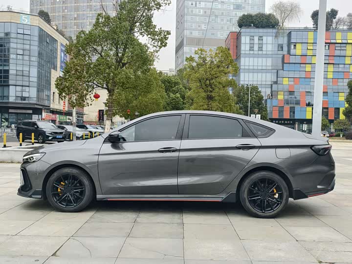 Фото 4 - Geely Binrui