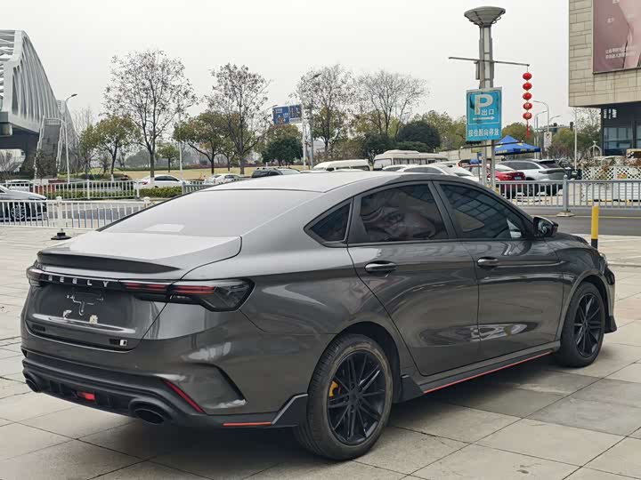 Фото 7 - Geely Binrui