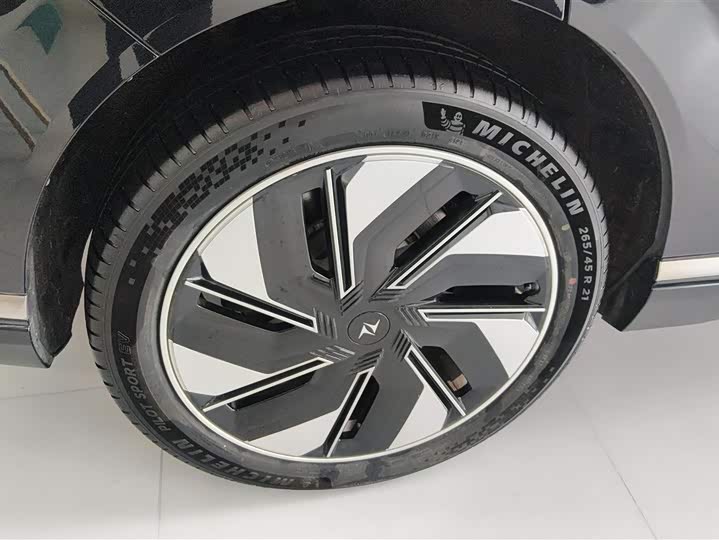 Фото 6 - Dongfeng Yipai eπ 008